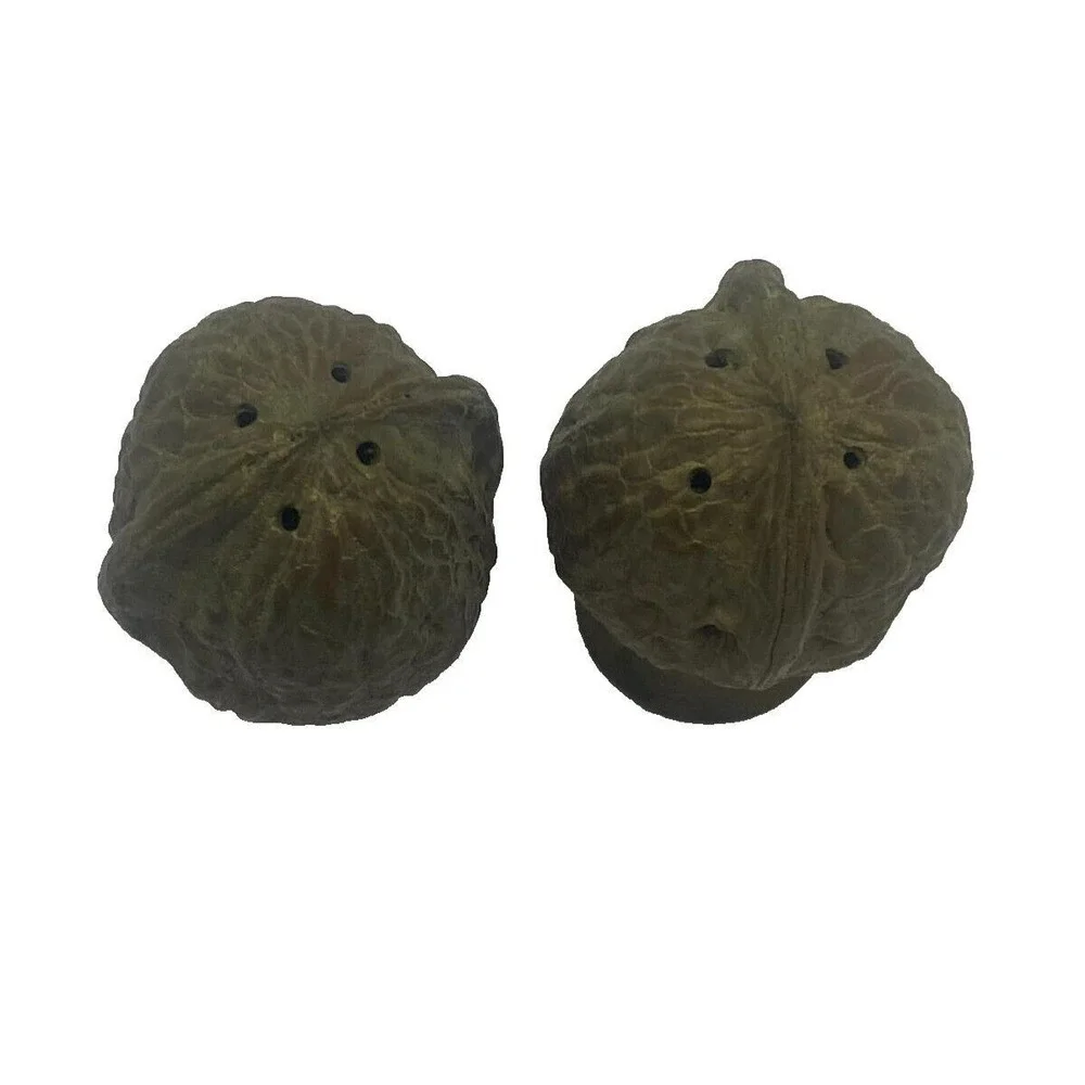 Vintage Walnut Salt and Pepper Shakers Handmade Spools Set of 2‎